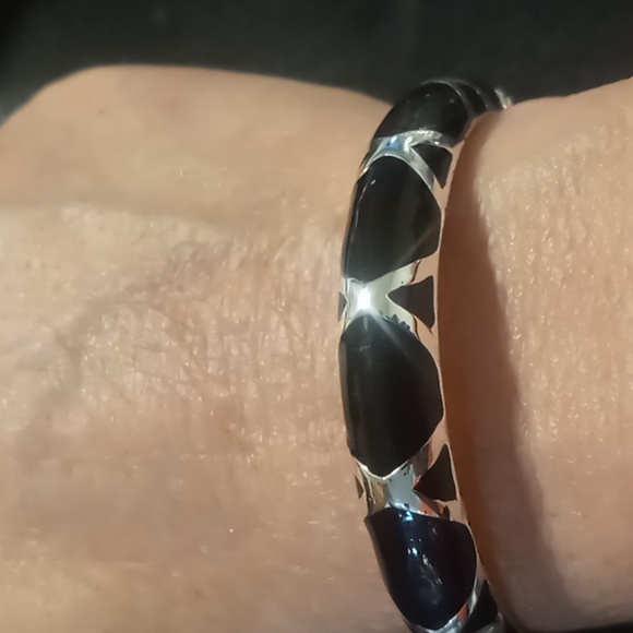 Talbot's cross cross black enamel over silver spring hinged bangle bracelet. - Picture 6 of 6